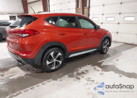 2017 Hyundai Tucson Sport z USA, uszkodzony, nr VIN KM8J3CA2XHU496535